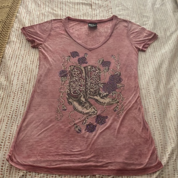 HOW CUTE! PINK COWBOY BOOTS AND FLOWERS RHINESTONES T-SHIRT SIZE M - Picture 6 of 9